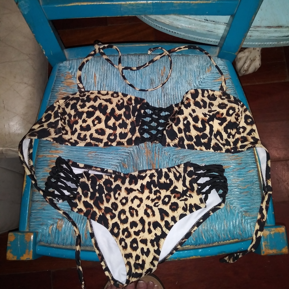 Leopard bathing suite